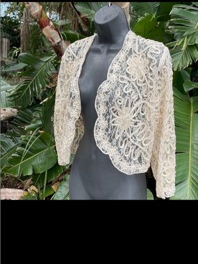 SM collection beaded lace, sheer Bowlero